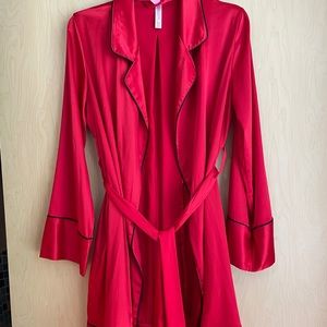 Gilligan O Malley Red Robe